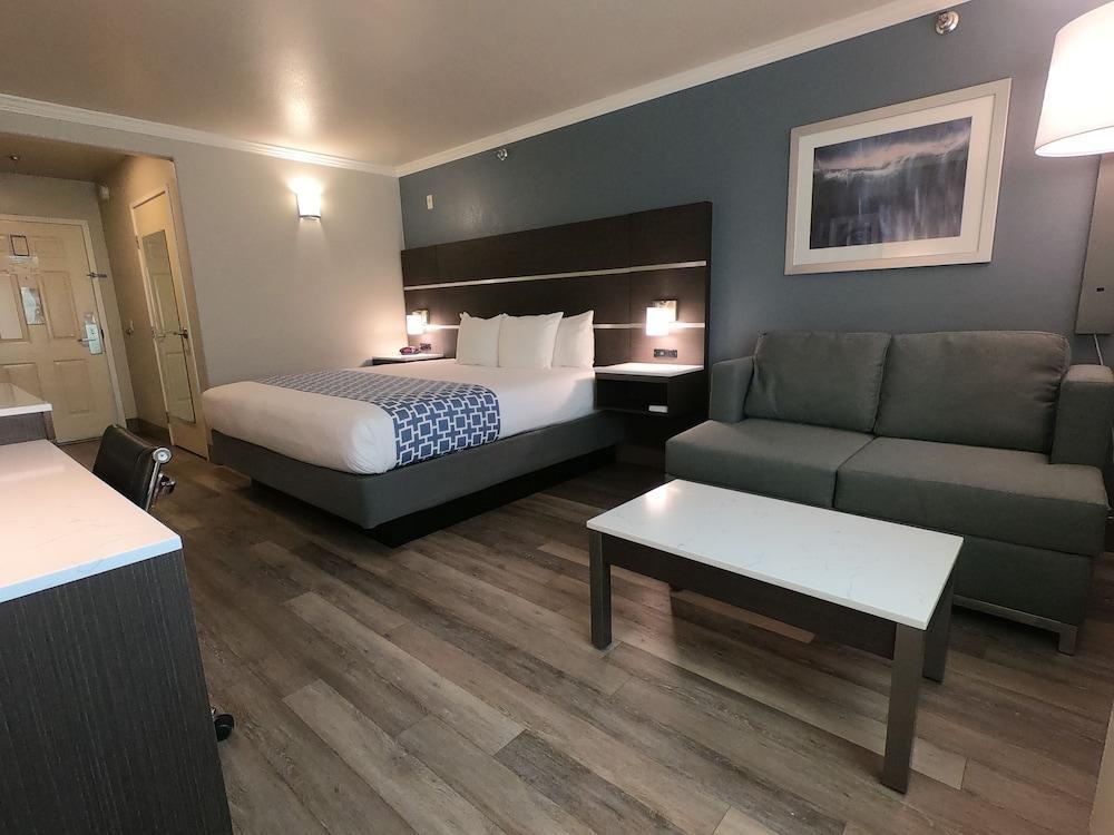 Best Western Inn & Suites Lemoore Exterior photo