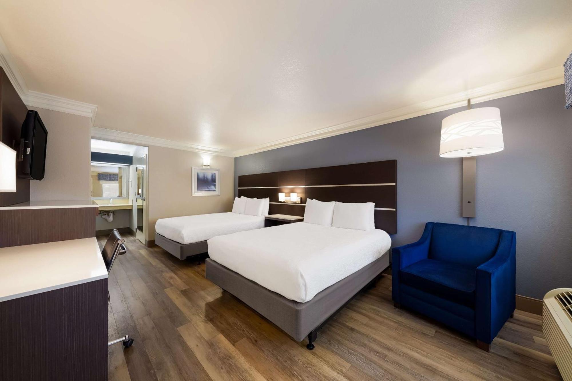 Best Western Inn & Suites Lemoore Exterior photo
